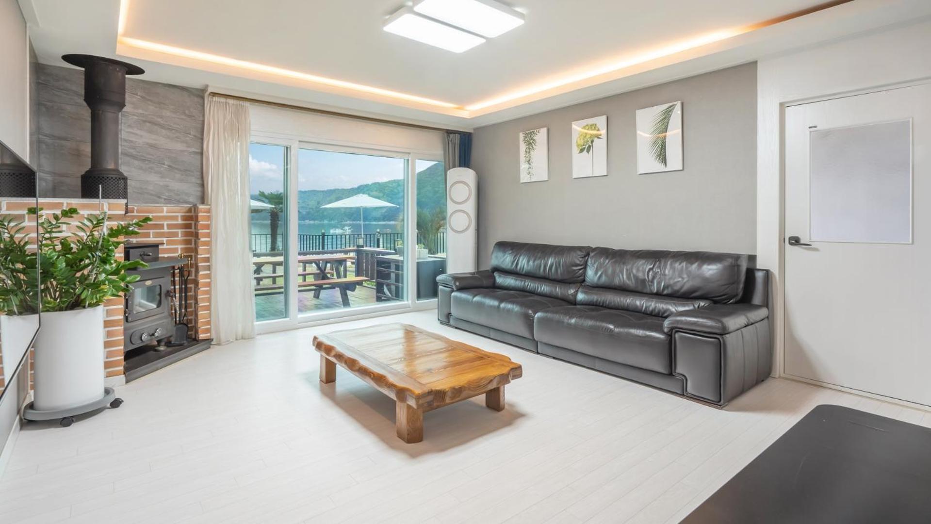 Namhae Sea Stay N Pet Pension Habitación foto